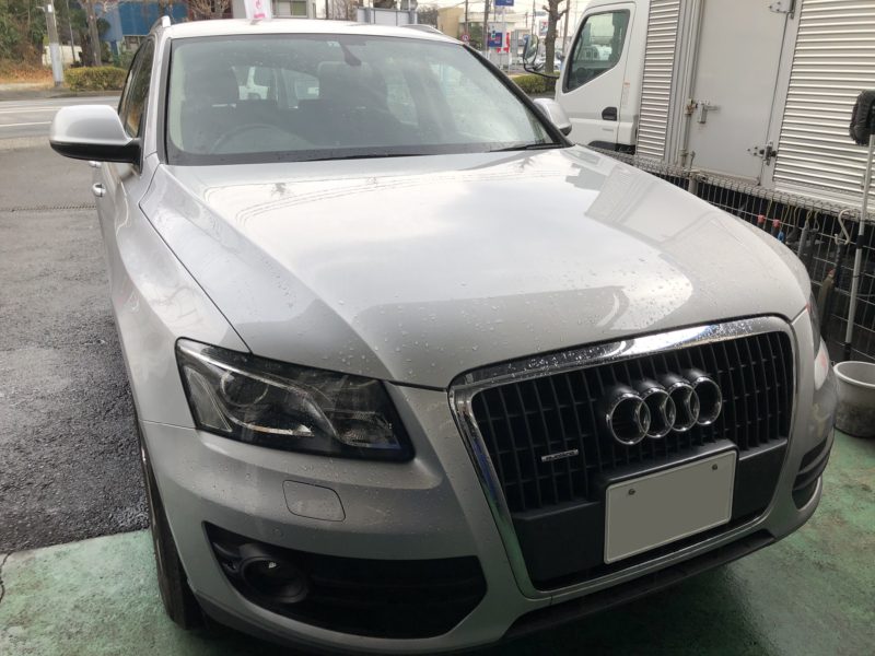 アウディ Q5の車検 アンダーテールレンズ交換 | さくら車検‐ブログ＆整備レポート